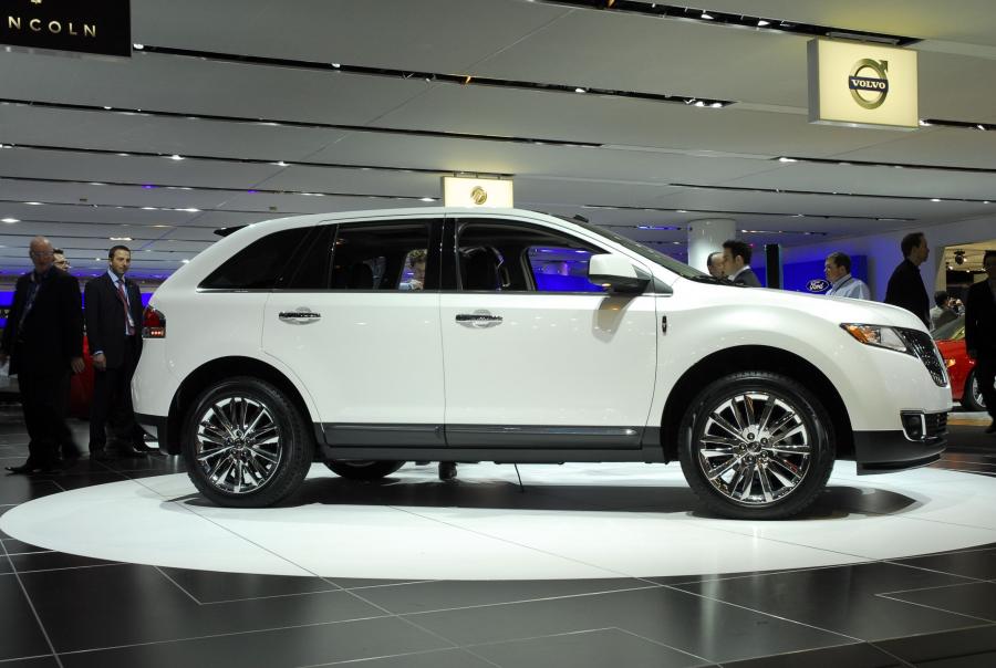  Lincoln MKX 2011 года  (фото 100 из 105)